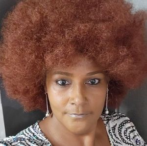 Meet your Posher, Liz